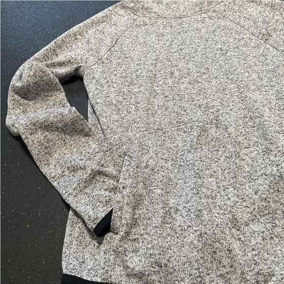 Tek Gear On-the-go-gear Women’s Size Medium Gray Heathered Fleece Sweater - Picture 6 of 11